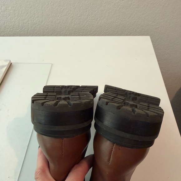 Madewell Brown Leather Chelsea Ankle Boots with Black Elastic - Picture 6 of 9